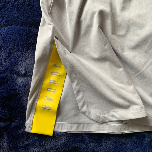 Jordan Athletic Shorts - Picture 2 of 4
